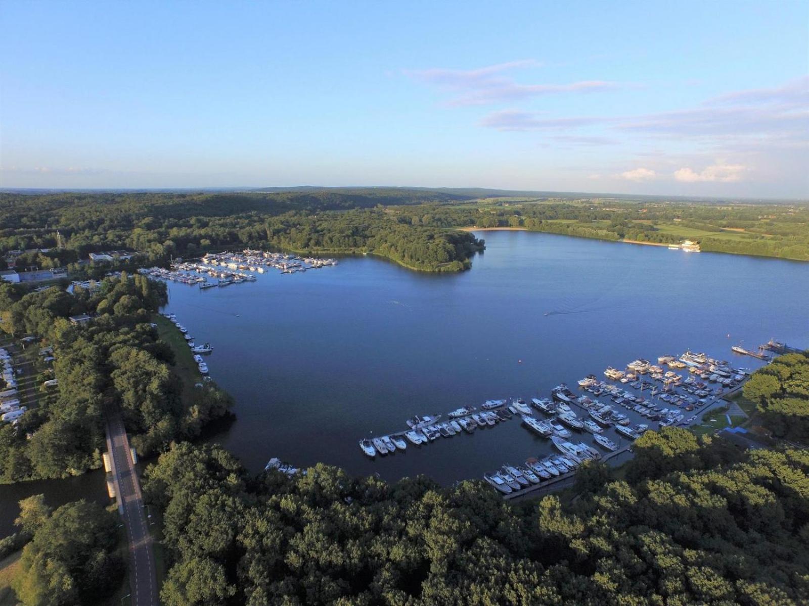 Plasmolen Houseboat Marina Mookerplas 4-6 Persons מראה חיצוני תמונה